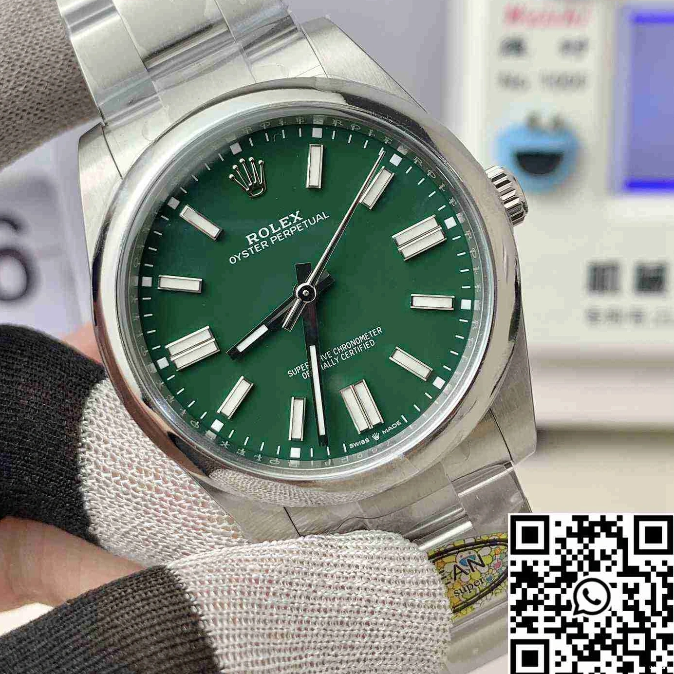 Dial Rolex Green M124300-0005 Factory Clean 41MM Oyster Perpetual 0324